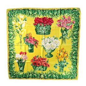 Vintage Gucci Floral Silk Scarf Made in Italy Rolled Hem 34" x 34"